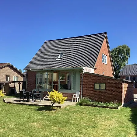8 Person In Vakantiehuis Ansager